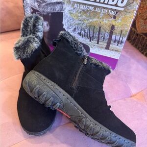 Khombu Black Faux Fur Winter Boots